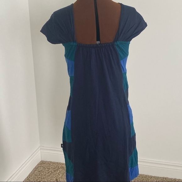 LEOPARDS and Roses CottonDress - Picture 4 of 9